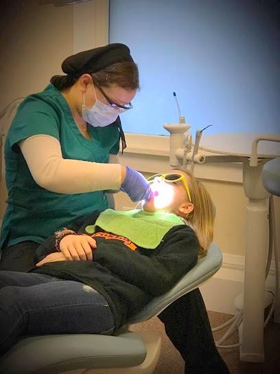 Acorn Dentistry for Kids – Silverton - General dentist in Silverton, OR