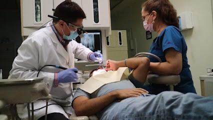 Julio C De La Fuente DDS PA / Dental Image - General dentist in Edinburg, TX