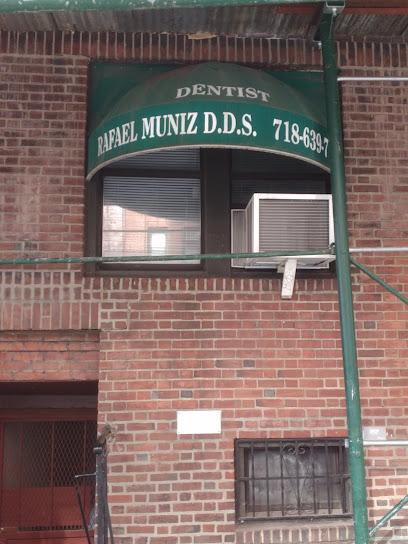 Rafael M. Muniz, D.D.S. - General dentist in Jackson Heights, NY