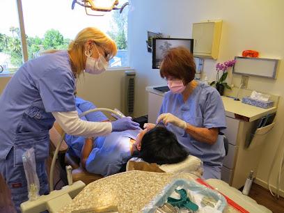 Encino Cosmetic Dentistry – Roberta Cerveny, DDS - General dentist in Encino, CA