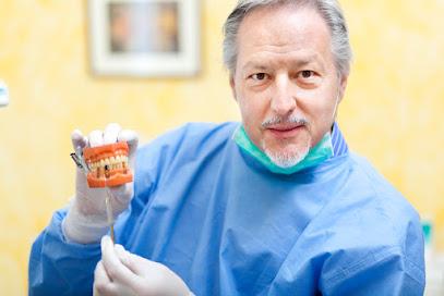 Clinica Dental Hispana - General dentist in Albuquerque, NM