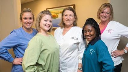 Dr. Suzanne Gregoire - General dentist in Saint Louis, MO
