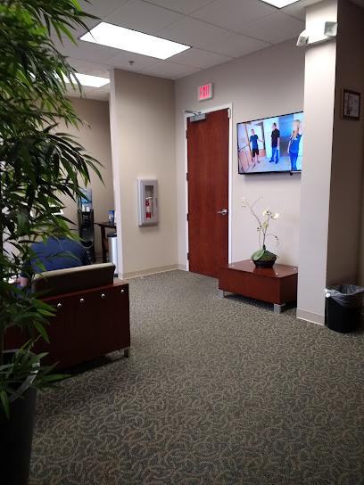Dr Phillips Periodontics & Implants: Lee Christopher DMD - General dentist in Orlando, FL