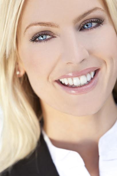 Sierra Dental Care - General dentist in Canyon Country, CA