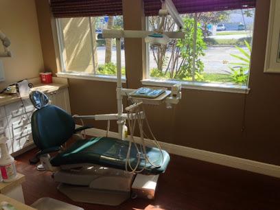 R Craig Cusato DMD - General dentist in Port Saint Lucie, FL