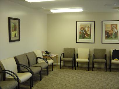 Broadway Dentistry - General dentist in Fort Wayne, IN