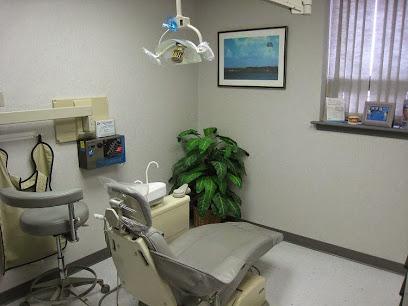 Jeffrey P. Giller, DDS - Periodontist in Franklin Square, NY