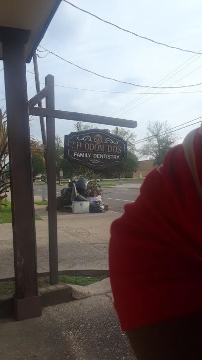 Odom Jr J H DDS - General dentist in Port Allen, LA