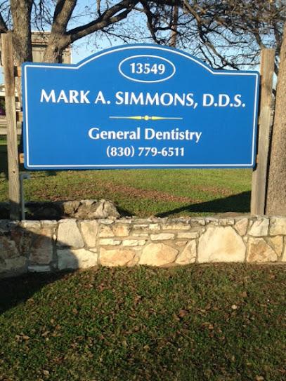 Mark A Simmons, DDS/La Vernia Dental - General dentist in La Vernia, TX