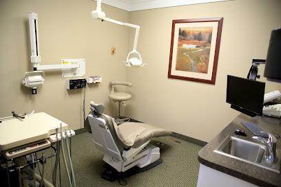 Oakcrest Dental Center - General dentist in Taylor, MI