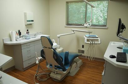 DeCapite James w DDS - General dentist in Livonia, MI