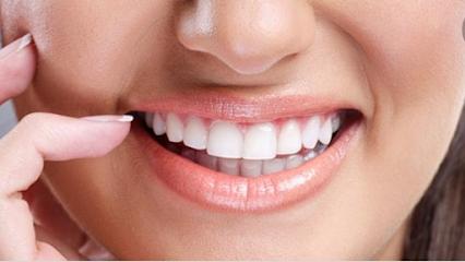 Sonrie Dental Studio - General dentist in Miami, FL