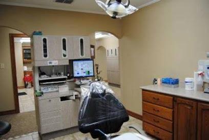 Henderson Family Dentistry - General dentist in Henderson, TX