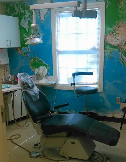 Dr. George W. Clay III, DDS - General dentist in Hickory, NC
