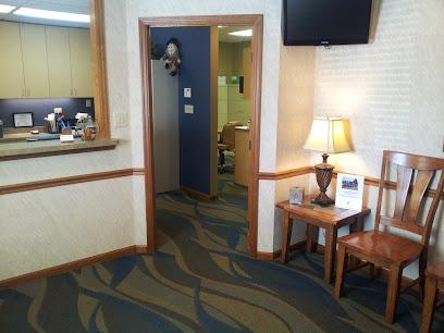 Crosswoods Dental: Carolyn Molzahn DDS - General dentist in Columbus, OH