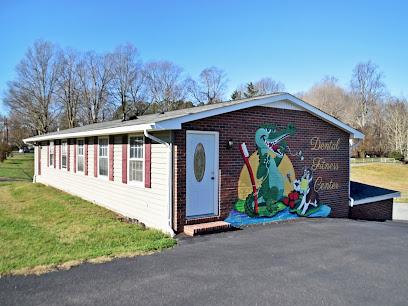 Palmer Charles B DDS - General dentist in Montross, VA
