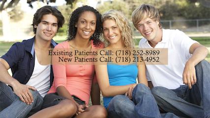 Michael Korngold, DDS - General dentist in Brooklyn, NY