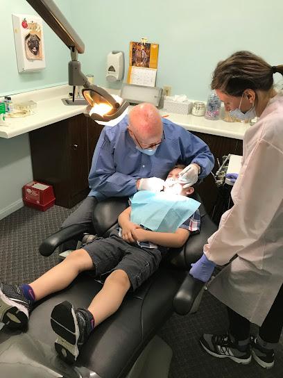 Buck Paul E DDS - General dentist in Louisville, KY