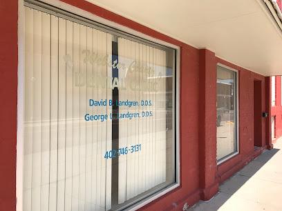 Landgren Dental Clinic - General dentist in Red Cloud, NE
