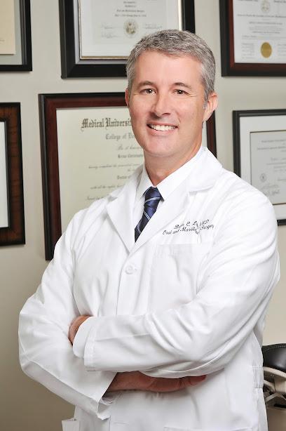 Hilton Head Oral & Maxillofacial Surgery/ Brian C. Low, DMD - General dentist in Bluffton, SC
