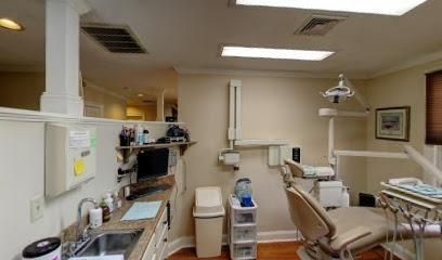 Dental Associates of East Bridgewater - General dentist in East Bridgewater, MA