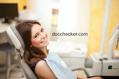 Dr. Seema Malik, DDS - General dentist in Hollis, NY