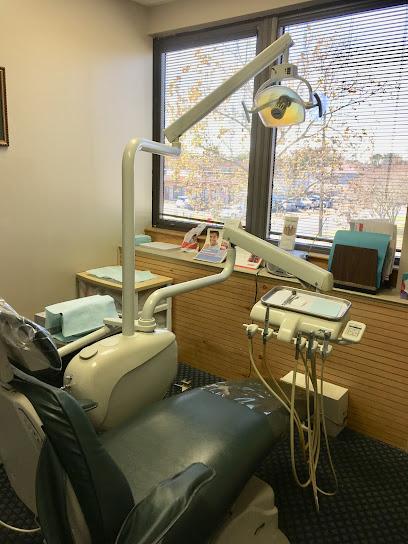 Hoppe Cary J DDS - General dentist in Kenner, LA