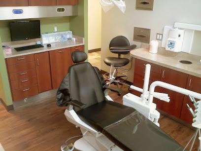 Oakwood Family Dentists - General dentist in Dearborn, MI