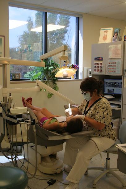 Mottolese Dr & Mottolese Dr: Mottolese Patrick J DDS - General dentist in Albany, NY