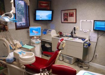 Al Gulum DDS - General dentist in Fresh Meadows, NY