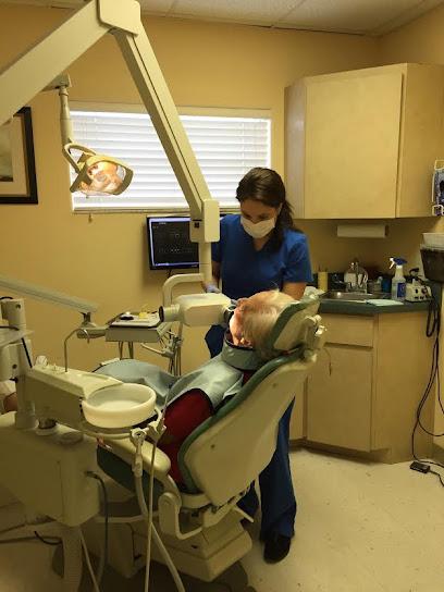 A Family Dentist - General dentist in Kissimmee, FL